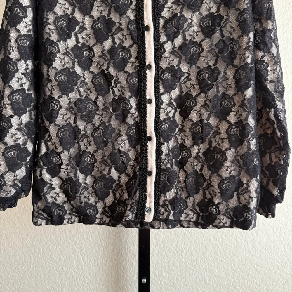 Black Floral Lace Sheer Cardigan Medium Long Sleeve Lightweight Romantic Top - Picture 8 of 9